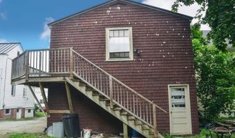 40 Chapel St, Augusta, ME 04330