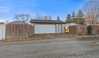 1320 N Penn St, Aberdeen, SD 57401