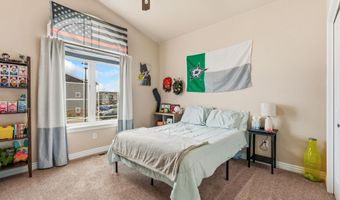 5236 SHADOW ROCK Dr, Cheyenne, WY 82009