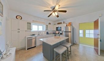 36 Dixon St, Newport, RI 02840