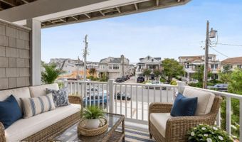 55 W 32nd St C-2B, Avalon, NJ 08202