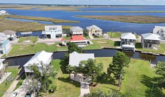 424 Riverview Dr, Bay St. Louis, MS 39520