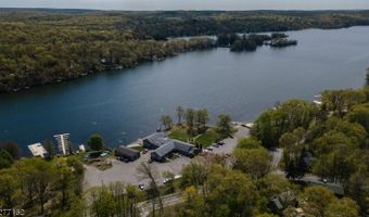 4 Amicalola Dr, Alloway, NJ 07422