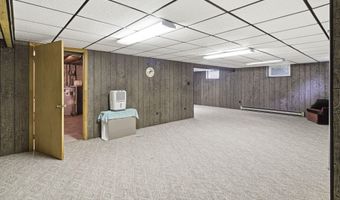 4053 WEDGEWOOD Rd, Allentown, PA 18104