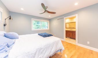 641 Louise Dr, Ann Arbor, MI 48103