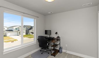 616 NE Pearl Dr, Ankeny, IA 50021