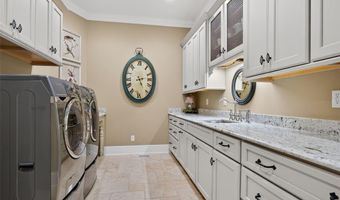 262 Dietrich Rd, Ballwin, MO 63021