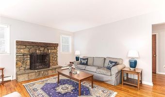 26 Fort Ninigret Rd, Charlestown, RI 02813