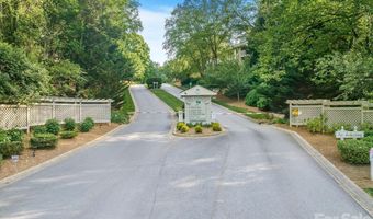 2604 Vineyard Blvd, Asheville, NC 28805