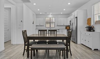 1092 E NEWLAND Dr, Chandler, AZ 85286