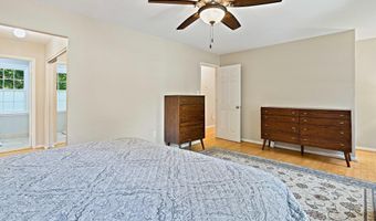 9220 BURNETTA Dr, Annandale, VA 22003