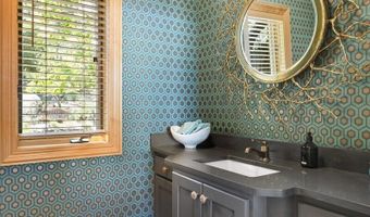 500 Ashland Loop Rd, Ashland, OR 97520