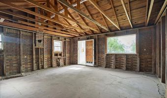 2521 E 10TH St, Cheyenne, WY 82001