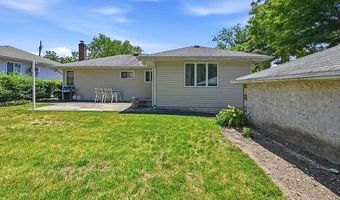 152 Nassau Dr, Albertson, NY 11507