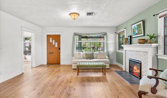 94 N 3rd St, Ashland, OR 97520