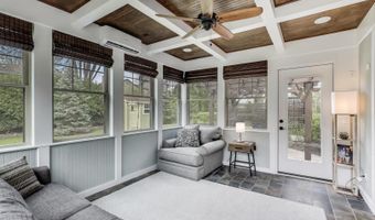 1608 N Douglas Ave, Arlington Heights, IL 60004