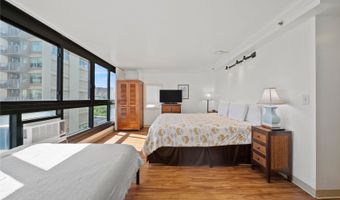 134 Kapahulu Ave 822, Honolulu, HI 96815