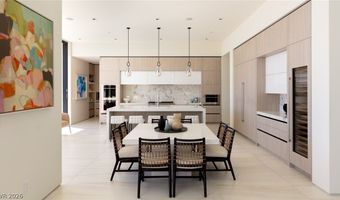 81 Hawk Ridge Dr, Las Vegas, NV 89135