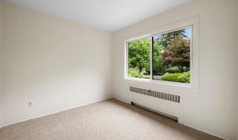 6003 LAKEHURST Dr #5, Baltimore, MD 21210