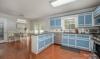 2106 Woodhurst Ln, Albemarle, NC 28001