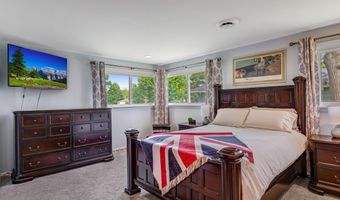 515 Park Club Ln, Amherst, NY 14221