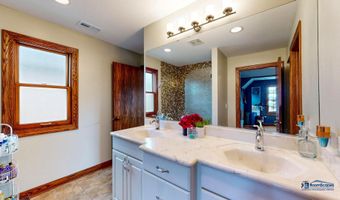 1535 S Douglas Ave, Arlington Heights, IL 60005