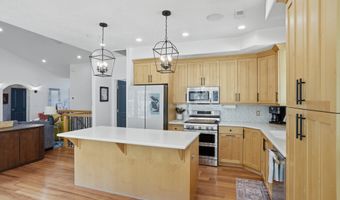 223 E 2050 N, Centerville, UT 84014