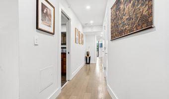 1300 CRYSTAL Dr 606S, Arlington, VA 22202