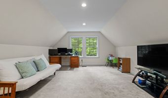 28 Hoop Pole Hill Rd, Chester, CT 06412