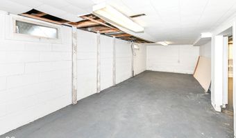 114 South St, Southport, IN 46227