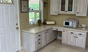 8904 BRIDGEHAVEN Ct, Alexandria, VA 22308