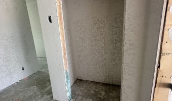 107 Peeps Ct, Adkins, TX 78101