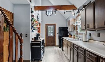 24798 127th St, Anamosa, IA 52205