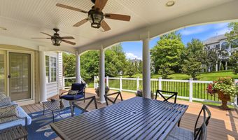 19704 STANFORD HALL Pl, Ashburn, VA 20147