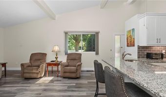 993 Williamsburg Cir, Warwick, RI 02886