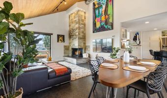 2709 Unicornio St, Carlsbad, CA 92009