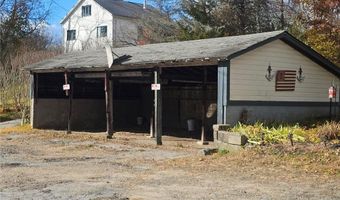 8 Lake Ct, Hopkinton, RI 02804