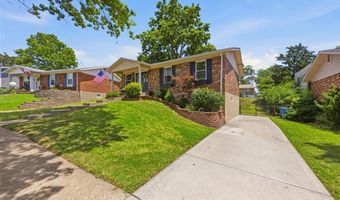 9616 Antonette Hills Dr, Affton, MO 63123