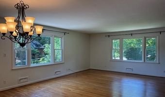 580 Riverview Dr, Ann Arbor, MI 48104