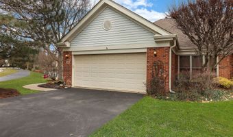 2060 N Charter Point Dr, Arlington Heights, IL 60004