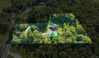 177 Freeman Falls Rd, Acme, PA 15610