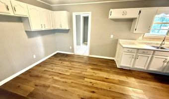 31 Forest Valley Dr, Albertville, AL 35950