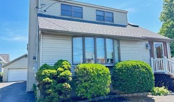 48 New Point Pl, Amityville, NY 11701