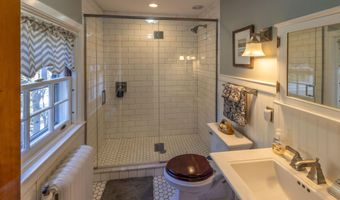 18 Bayside Dr, Belfast, ME 04915