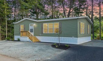 3 Alison Cir, Hampton, NH 03842