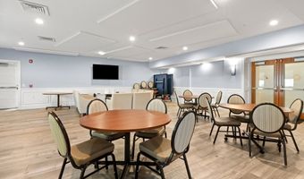 60 Merrimac St 701, Amesbury, MA 01913