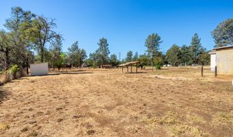 16759 Dorvel Ln, Anderson, CA 96007