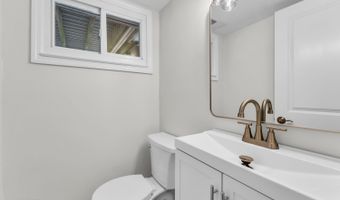 238 Lakewood Ave, Bayville, NJ 08721