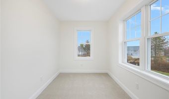 74 Cardinal Rd, Cranston, RI 02921