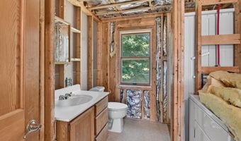 362 Lamb Farm Rd, Baileyville, ME 04694